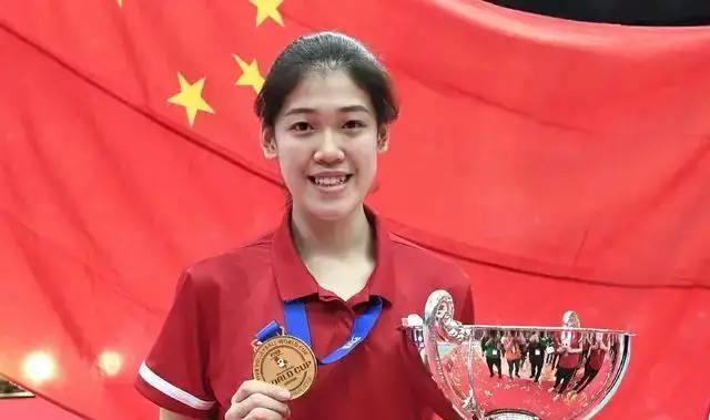 李盈莹|李盈莹不仅球商高 情商高 接受采访思维逻辑清晰 语言组织流畅