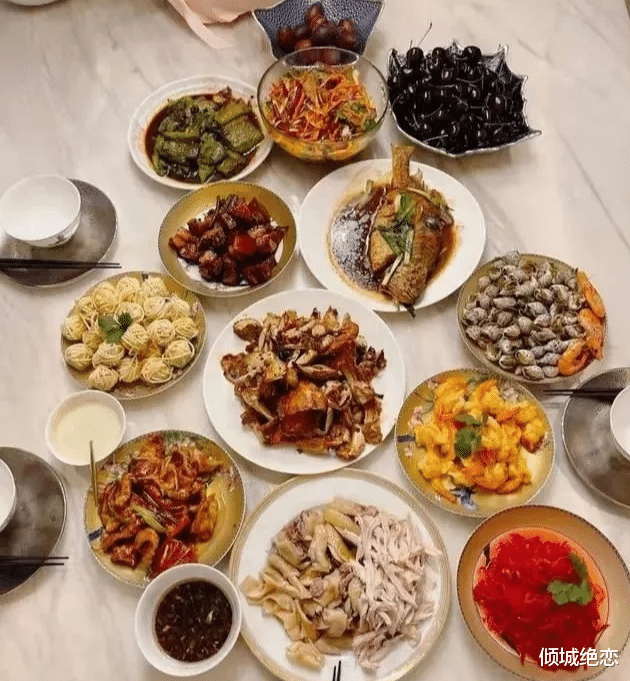 贾乃亮|不同明星的年夜饭，李晨简单随意贾乃亮豪横无比，任达华霸气好吃