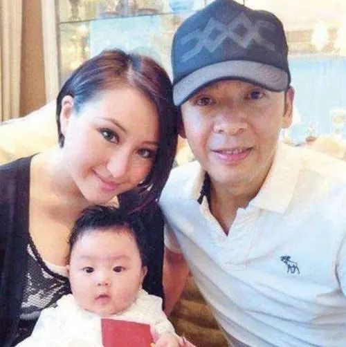 陈浩民|5位港圈中的“渣男”，陈浩民借醉狼吻女模特，罗嘉良被指弃糟糠