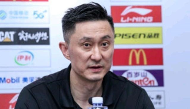 中国男篮|突发！周琦官宣接受手术，张镇麟首次发声，杜峰表态中国男篮！