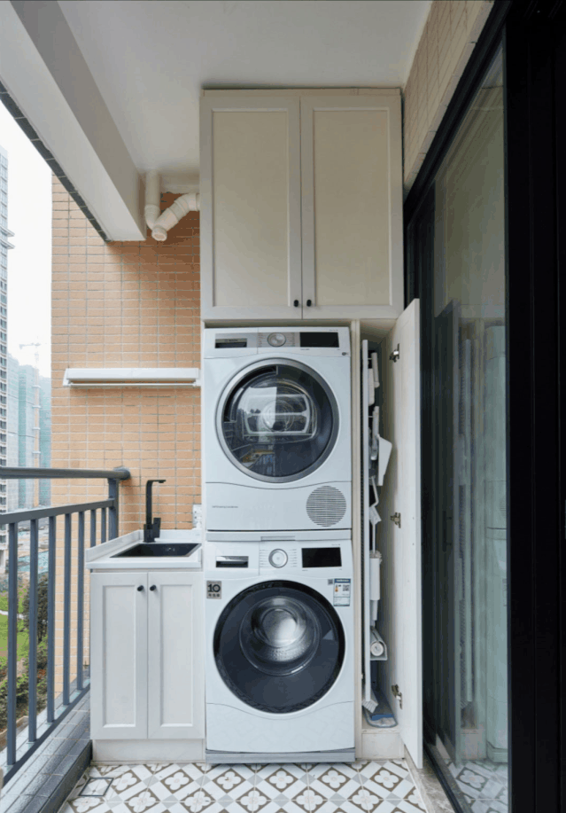 |户型太小怎么办？掌握这些装修技巧，小空间也能开阔不压抑！