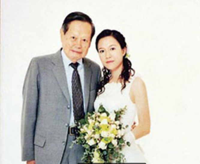 杨振宁|100岁的杨振宁，被骂“滚出中国”