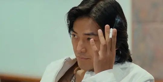 明星|他被誉为香港“第五天王”，巅峰时片酬2000万，为何突然就不红了