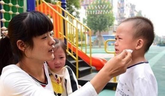 幼儿园|教育局官宣，幼儿园放学时间将不能早于17：30，又一问题浮出水面