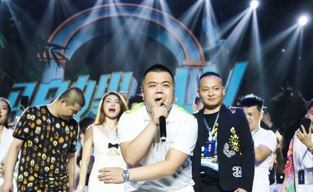  网红分析辛巴的年收入，称其销售额达千亿，盈利预测在百亿级别