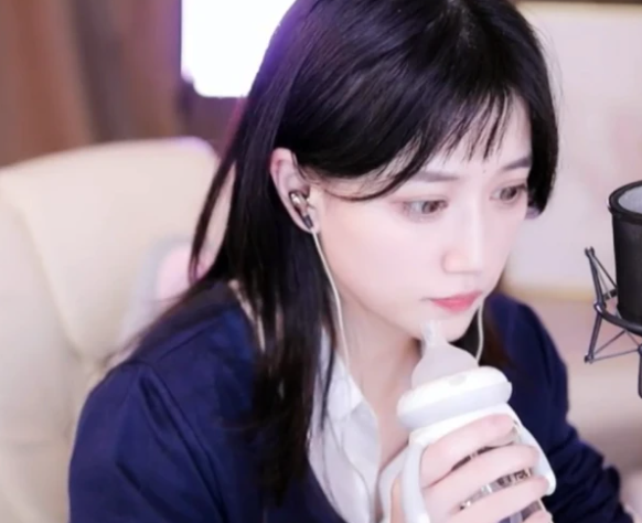 电击疗法|沫子回忆成名前的辛酸史,进过工厂拧螺丝,还差点被拉去电击治疗