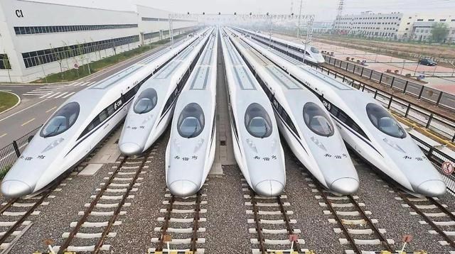 小狮手偶剧 中国又火了？2000名工人火速奔赴河南，外媒：中国速度果然厉害