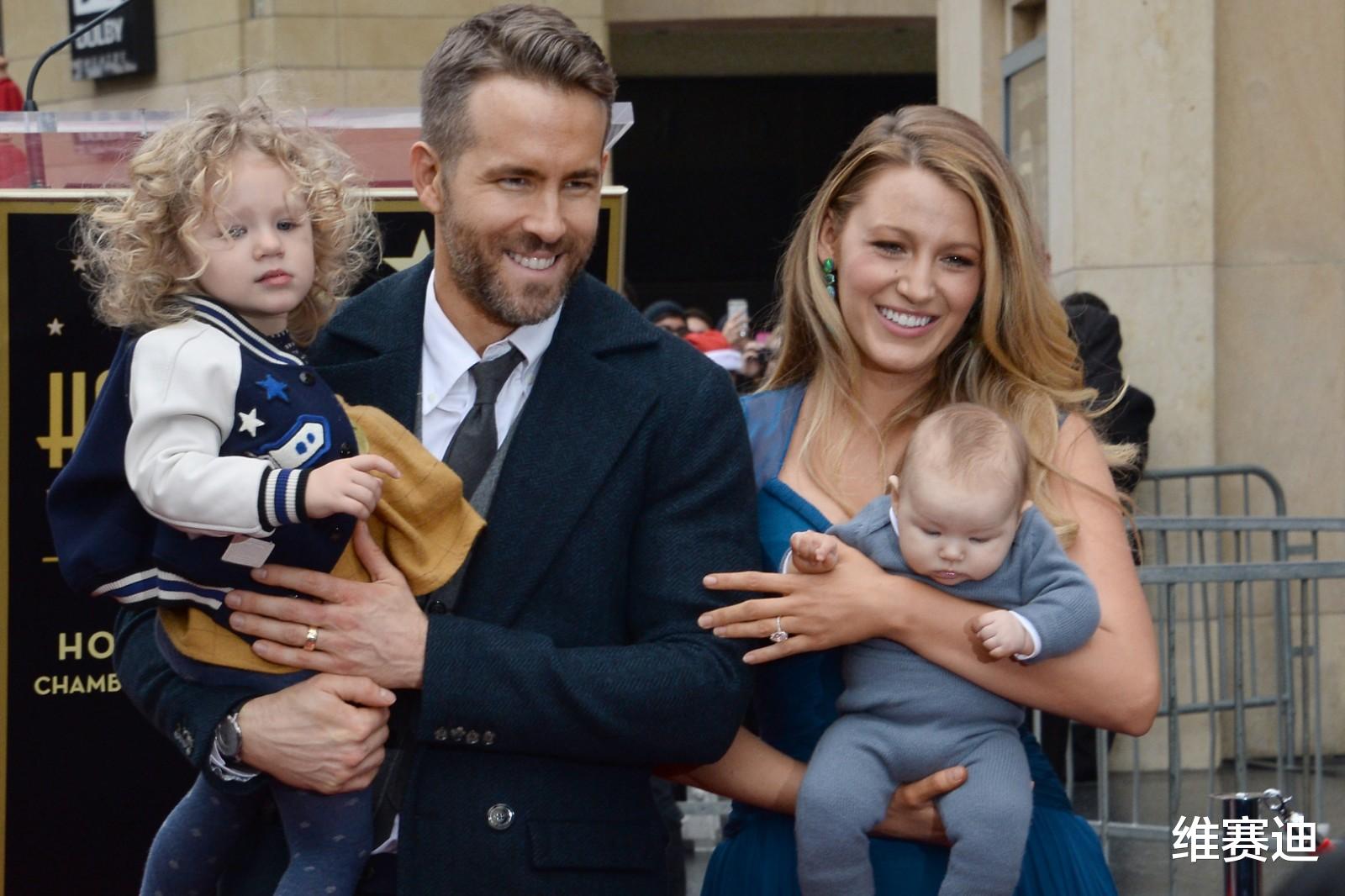 瑞安·雷诺兹|人生赢家雷诺兹，第一任妻子是好莱坞一姐，第二任妻子是四小花旦