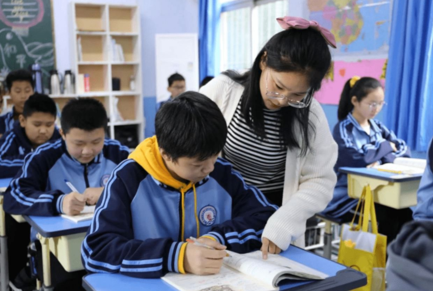 中小学|在学校经常被欺负的学生，多数来自这样的家庭，家长要警惕
