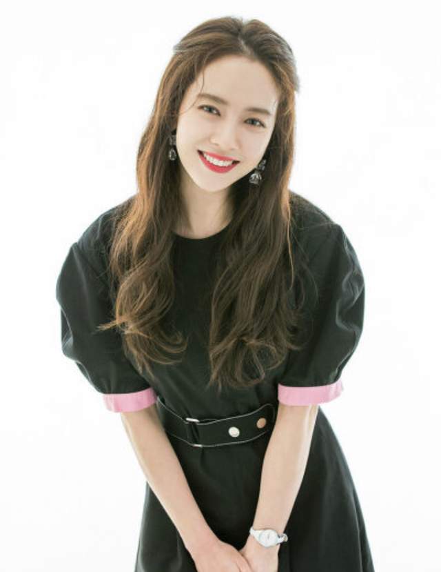 宋智孝|40岁韩国女神红毯造型翻车，短发被指撞脸蒋雯丽，网友直呼认不出