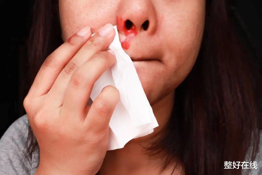 整好在线 医生提醒：身体出现7种“不舒服”，可能是血管堵塞！不妨自查