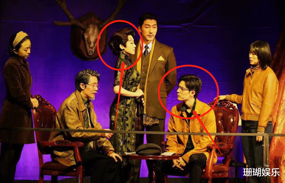 许晴|如梦之梦晒谢幕视频，肖战鞠躬三次好乖，却被许晴的弯腰动作迷住