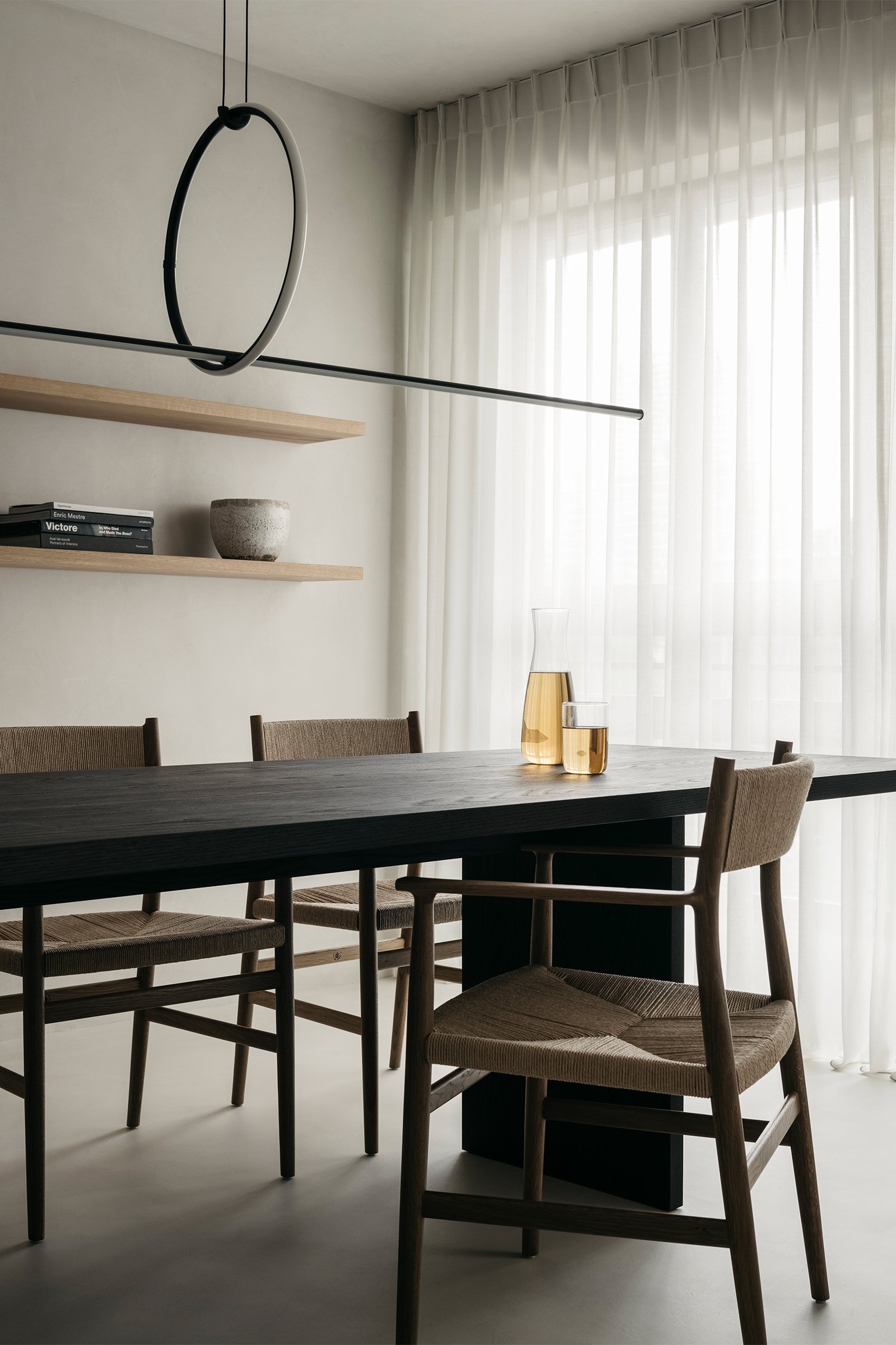 HOUSE 设计 | 改造公寓+纯粹空间+木材，亚麻，石头