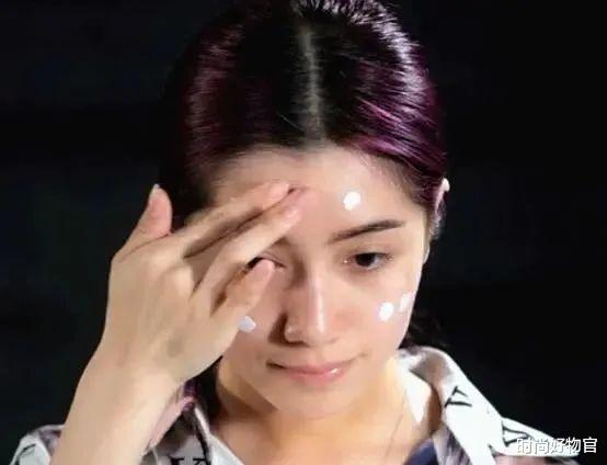 短发|女人再忙也要记住：出门尽量化淡妆，教你正确顺序，效果快又好看