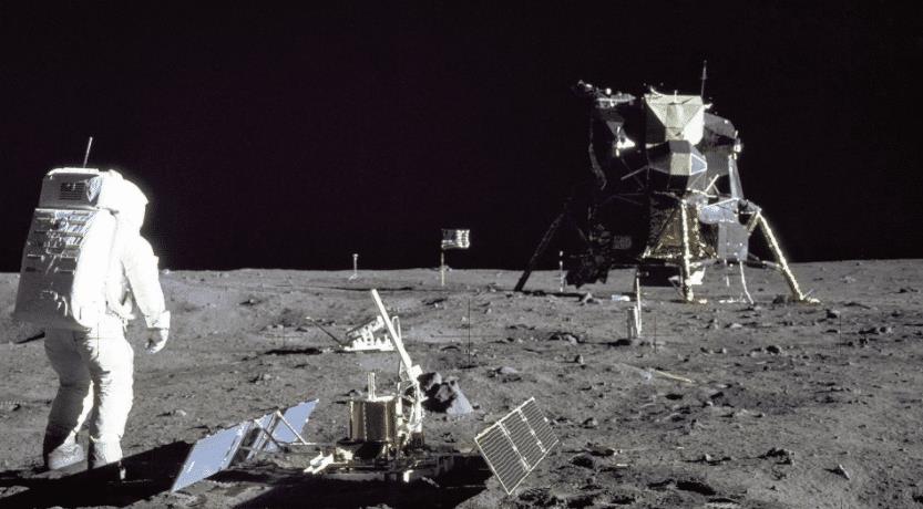 美俄科学家认为炸掉月球,这样地球才安全,他们发现了什么?