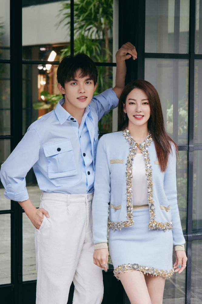 猫姐穿搭经|恋爱的张雨绮连穿衣风格都变了,穿套裙和鲜肉男友同框,太甜美