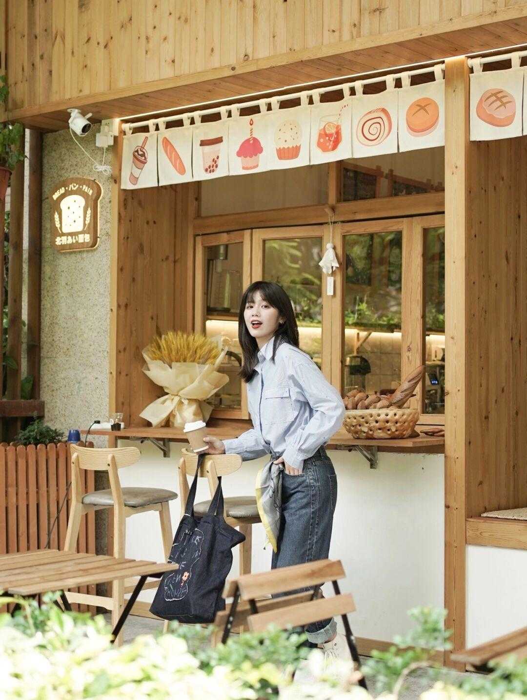 何有强|夏季，3、40岁女人的治愈系风穿搭，遮肉显瘦，关键还时髦上档次