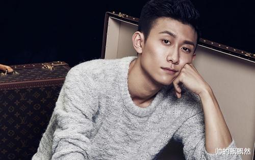 张一山|张一山被紧急送往医院，病情令人堪忧，杨紫的反应却耐人寻味