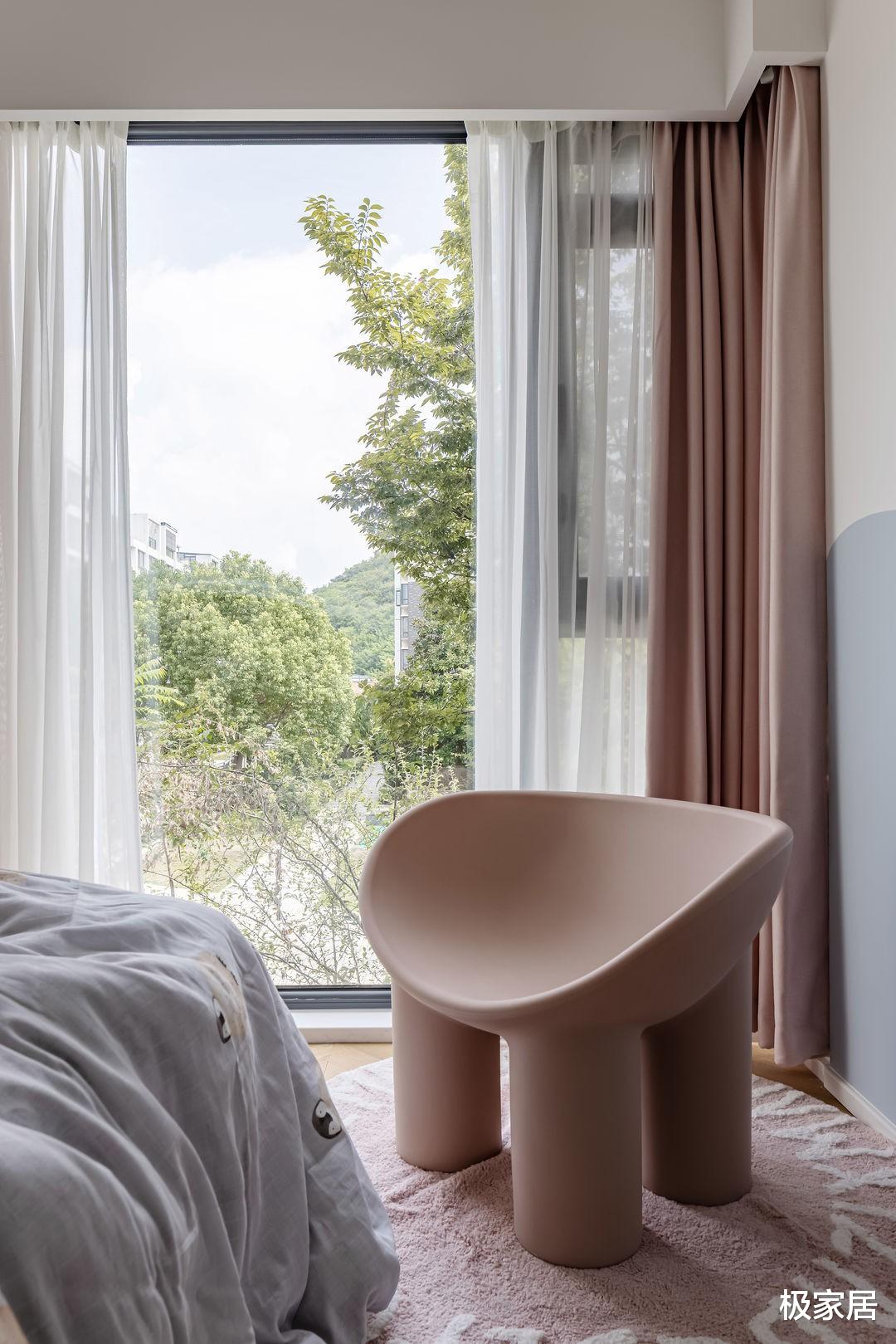 用阳光打造自然温馨之家，一家人独享安逸时光，处处充满爱意