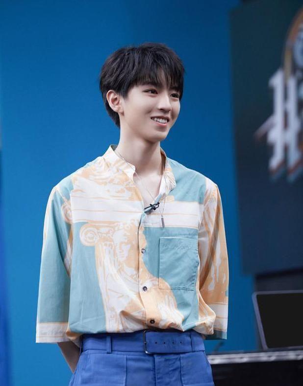 王俊凯|八卦：杨紫，王俊凯，周深，佟丽娅，白客，焦俊艳，刘亦菲，颖儿