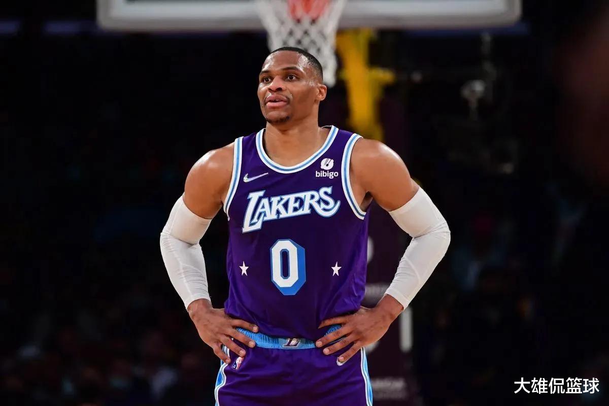 凱里·歐文|美媒列出了2021-22賽季至今，末節(jié)關(guān)鍵時(shí)刻得分最多的十一名球員