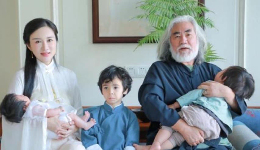 吴倩|张纪中与小31岁娇妻晒幸福，杜星霖被疑怀三胎，小腹微隆走路不稳