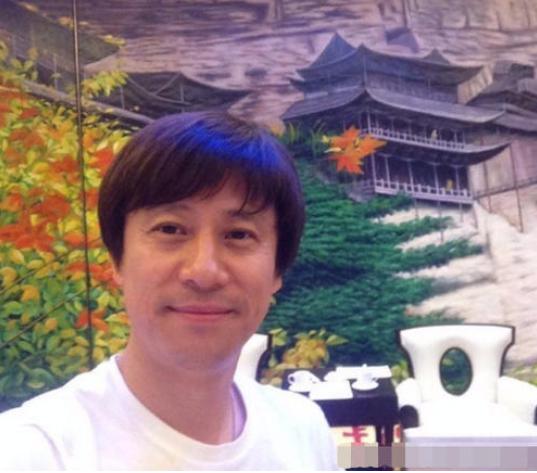 解晓东|被那英爱过，被章子怡求过，连上14次春晚的他，为何消失了？