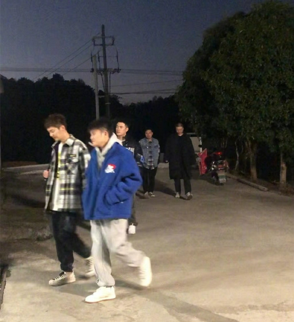 徐志胜|徐志胜录制“五哈”，“真假”鹿晗首次见面，李诞和陈赫再聚首