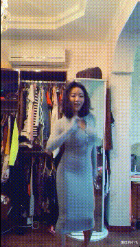 |办公室来了个新人，每天都对着我笑，感觉两腿发软是怎么回事？