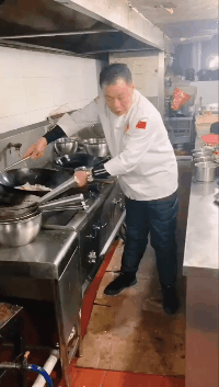 hr|“高端人才，往往只需简单的简历，我觉得我也行！”