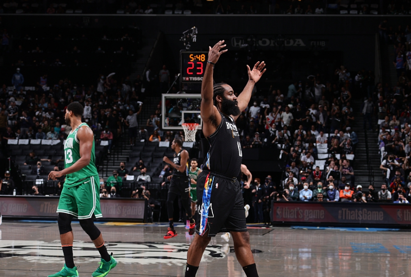 篮网队|一场比赛3个扣篮！为了加盟篮网夺冠，全联盟都被你骗了