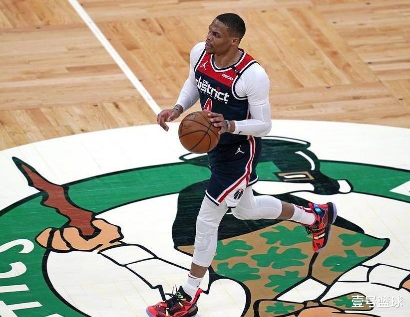 威斯布鲁克|5米之内没人防！史上威胁力最弱的巨星，18中6是正常发挥