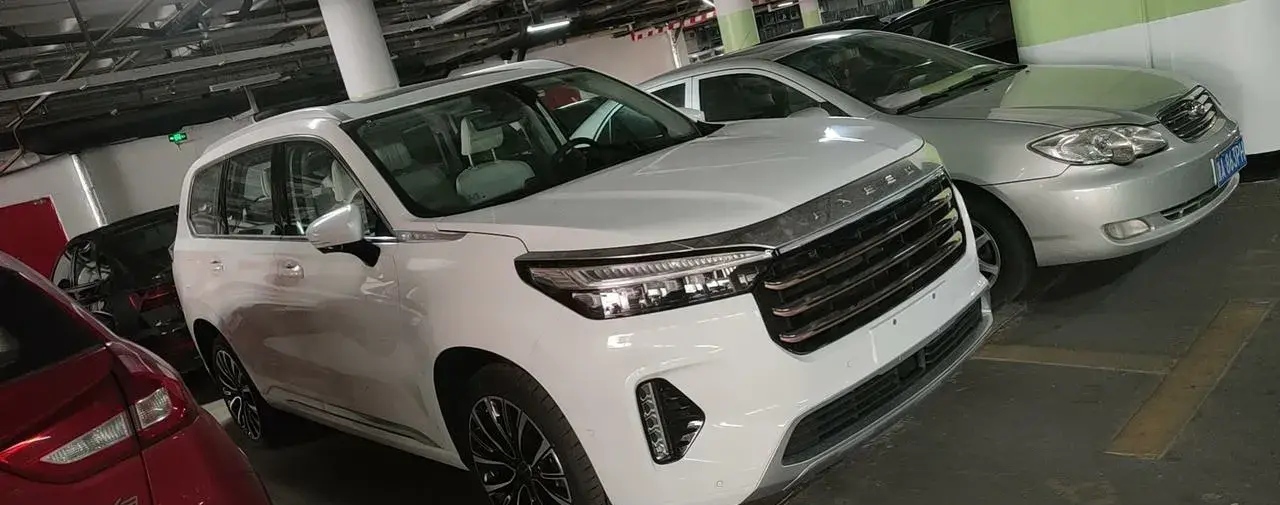 社会很简单 ?网友：见鬼了，国产车竟然比奔驰还顺滑，真香！