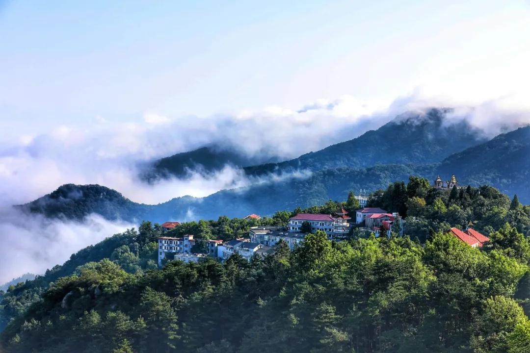 新报业传媒 喜讯!鸡公山景区被评为“信阳市科普教育基地”