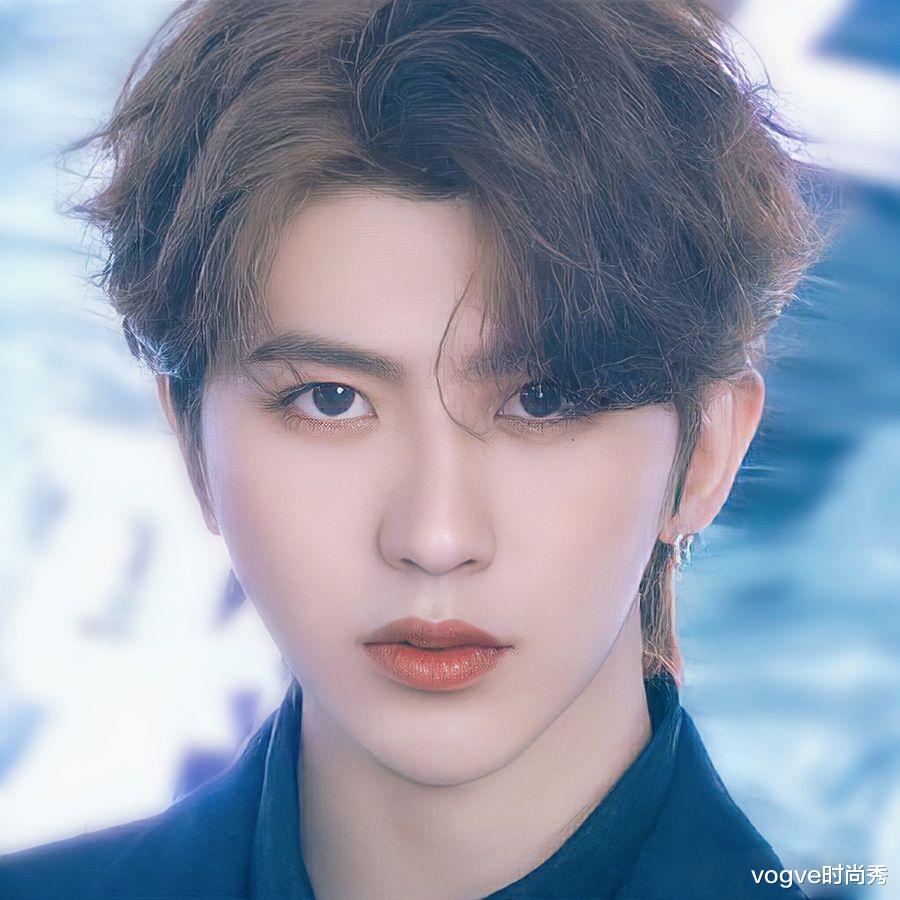 蔡徐坤|女网红花一千在日本租了个男朋友,换成蔡徐坤同款发型后:打扰了