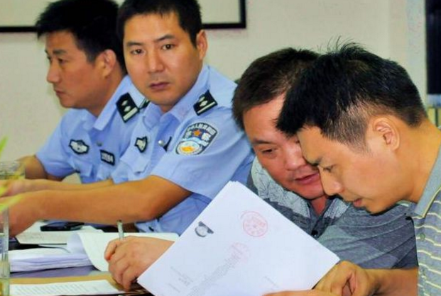 大树说教育|外祖父有“污点”,学生公务员政审未通过,如此连坐真的公平吗?