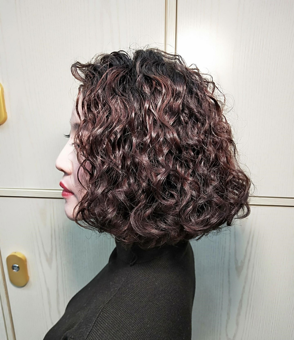 发型|女人不到40岁,前3种发型别尝试,后三种发型值得拥有