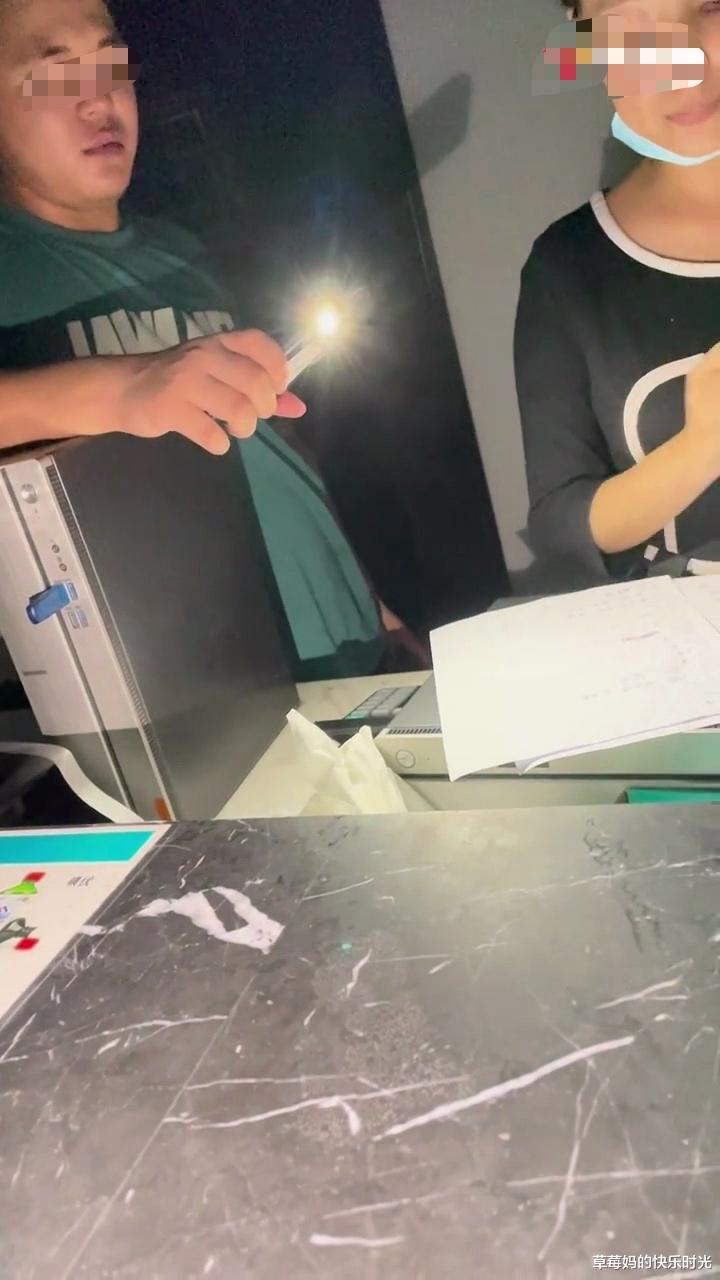 郑州|郑州一酒店暴雨夜房价暴涨至两三千元，引争议后公开致歉，市监局介入调查