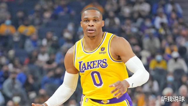 威少:我过去三四年一直在换球队 每次开局都不好 但我还是会全力以赴