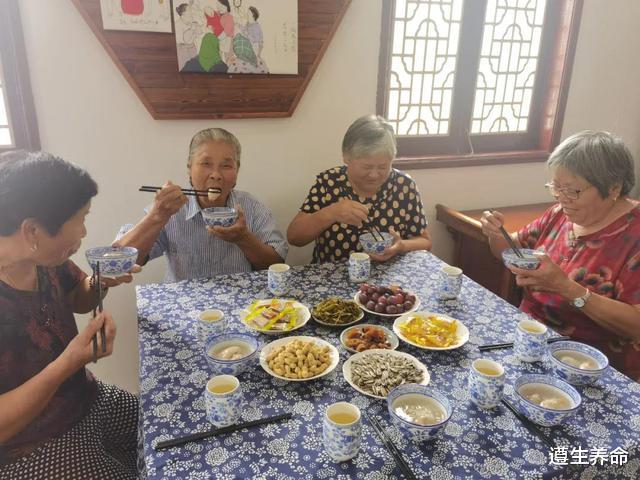 遵生养命 接下来一个月，宜吃甜，忌吃这3类食物