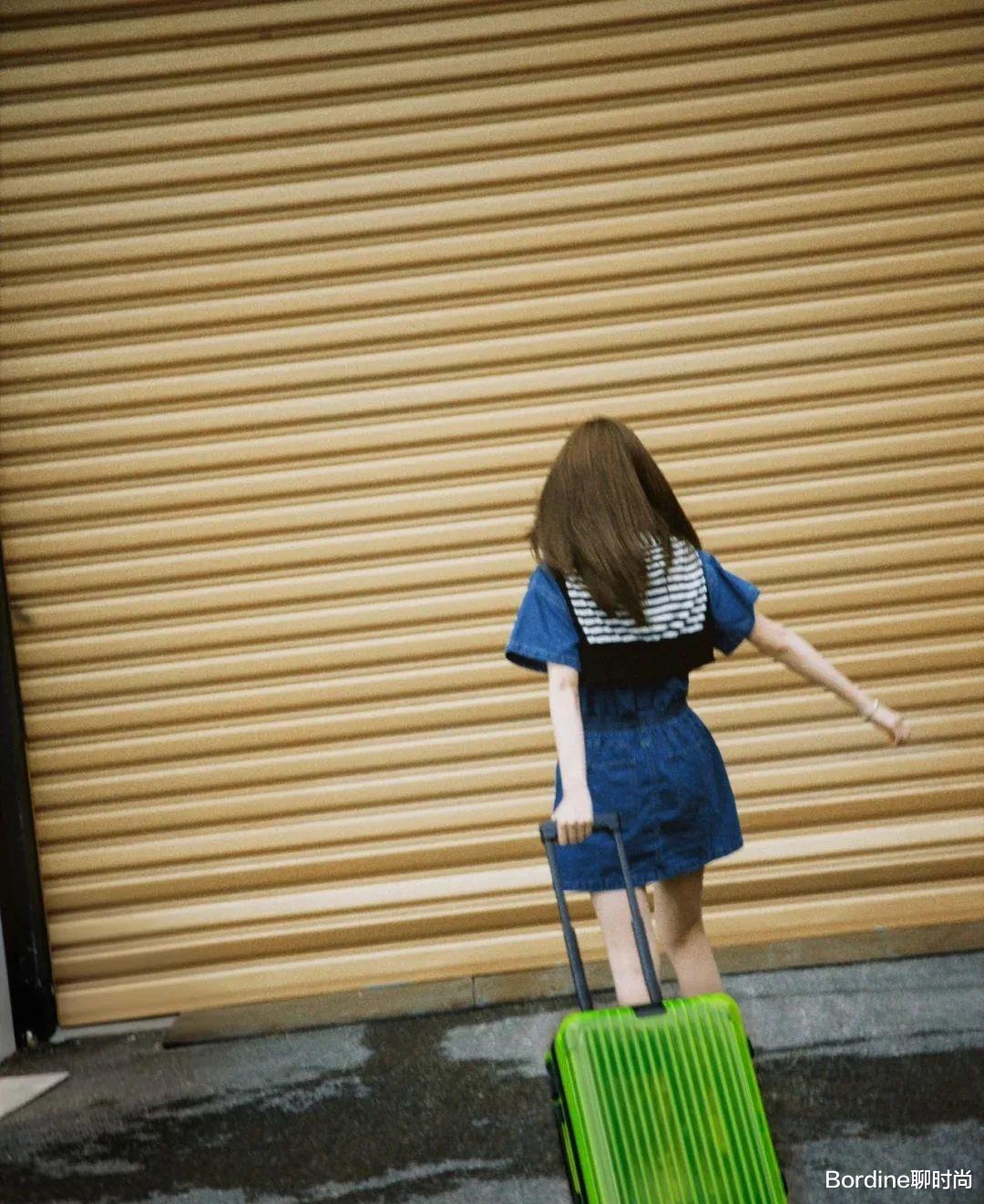 Bordine聊时尚|沈梦辰的连体装,选择牛仔面料,时尚百搭,还有很好的减龄效果