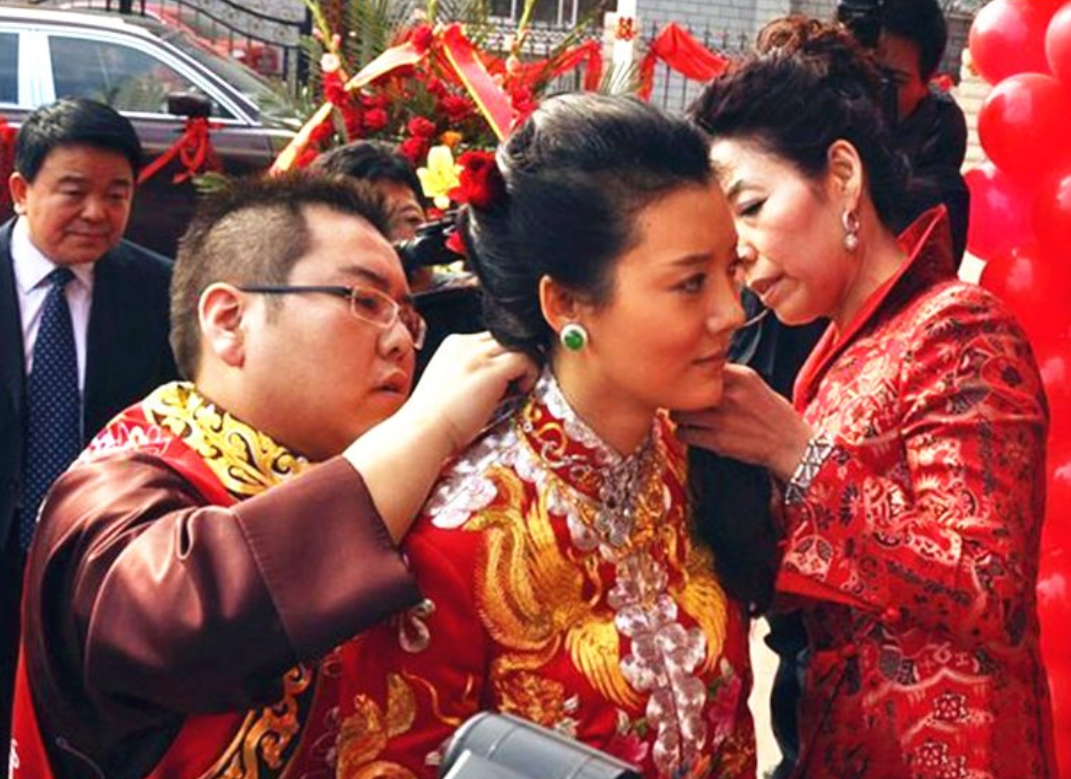 张兰|王丽云：成名路上有泪，坚决不复婚，今女儿也步了她后尘