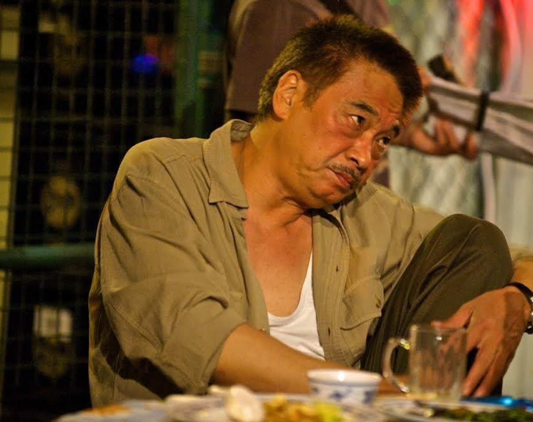 吻戏|吴孟达：3任妻子5个孩子，每月百万赡养费，晚年患癌挂念周星驰