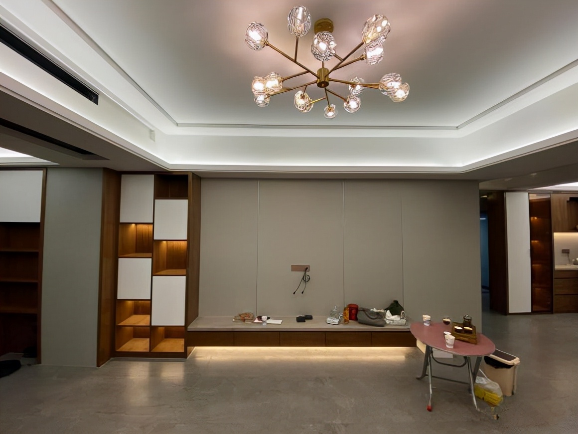 历时半年,终于快好了,周六日不给动工,慢慢搞,就差家具电器了