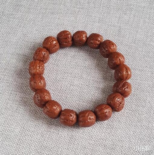 文玩|今年最流行的树籽手串,因为稀有度高,反而文玩市场上很难见到