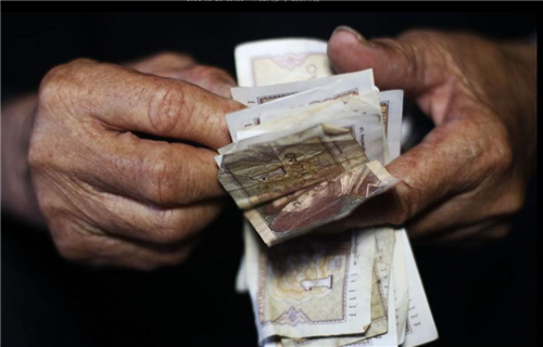 蜀山笔侠 浙江老渔民一天痛失三子,背负60万外债,他:人死债不消,我来还