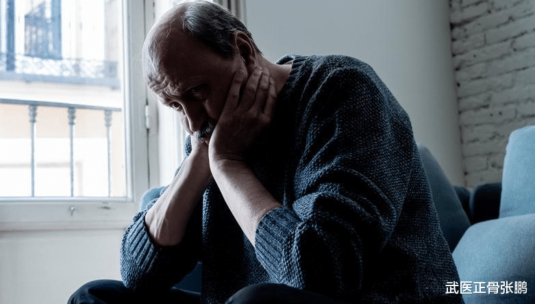 肝硬化|45岁叔叔坚持养生,确诊肝硬化,医生:3种中药堪称“烂肝王”,勿食用