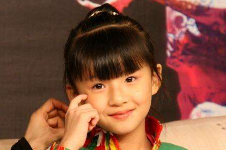 小彩旗|春晚上一“转”成名，自称不想当第二个杨丽萍，小彩旗后来怎样了