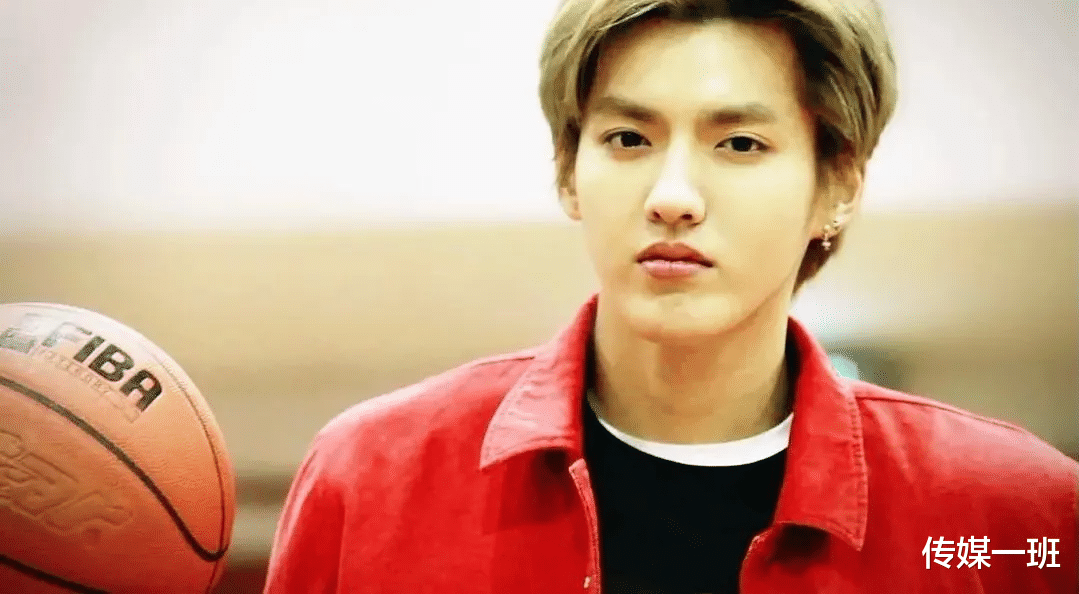 吴亦凡|“妈妈，名与利对你那么重要吗？”妈宝男吴亦凡和虎妈吴秀芹