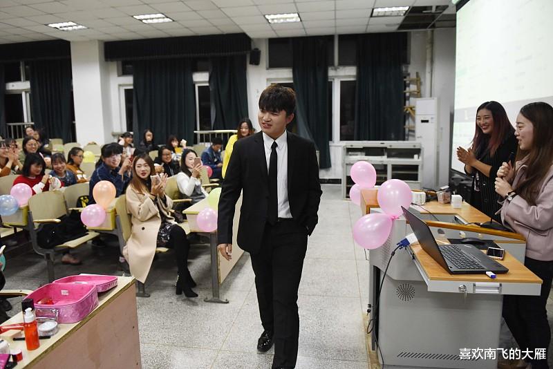发型 男生怎么变得有气质?